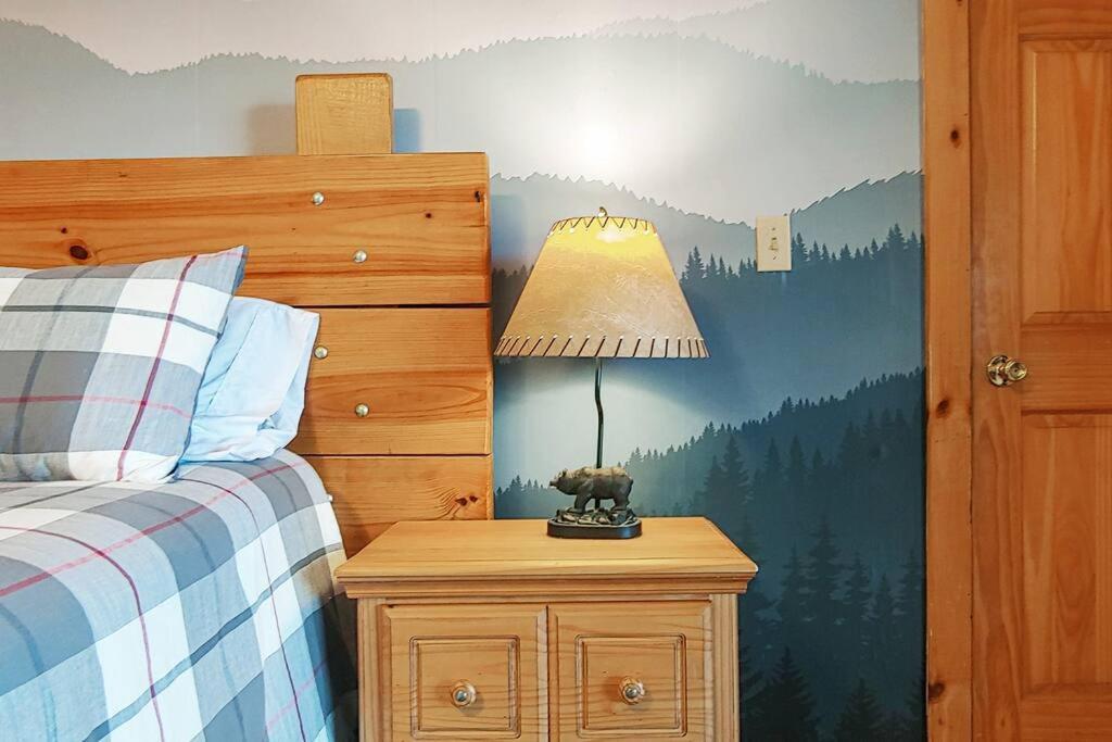 Four Private Suites - Hot Tub - Arcade - Fast Wi-Fi - One Minute To Parkway Fun Пиджен-Фордж Экстерьер фото
